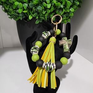NWT Black & Green Camo Faith Keyring Tassel Beaded Bracelet